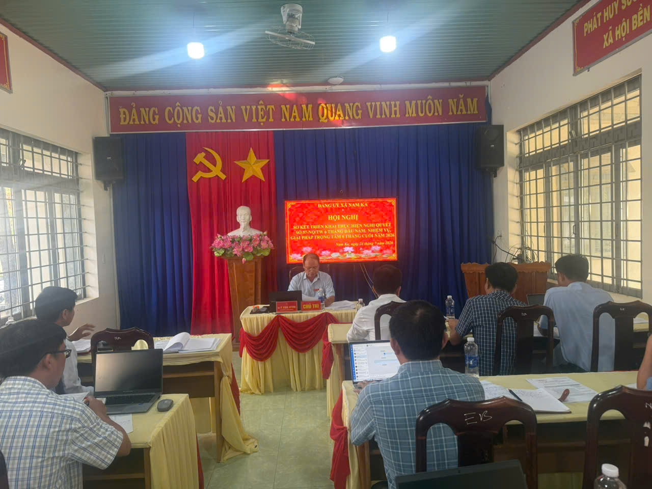 Đảng ủy xã Nam Ka đã tổ chức Hội nghị công bố Quyết định giám sát thường xuyên đối với Chi bộ UBND xã Nam Ka