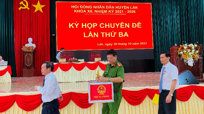 Kỳ họp chuyên đề lần thứ ba, HĐND huyện khóa XII, nhiệm kỳ 2021-2026