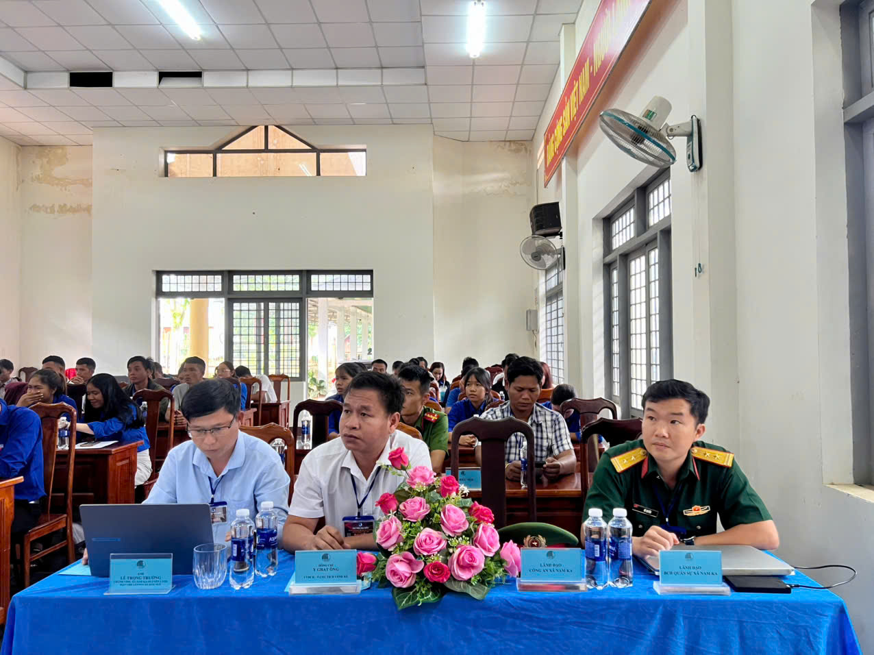dai-dien-chanh-vp-dang-uy