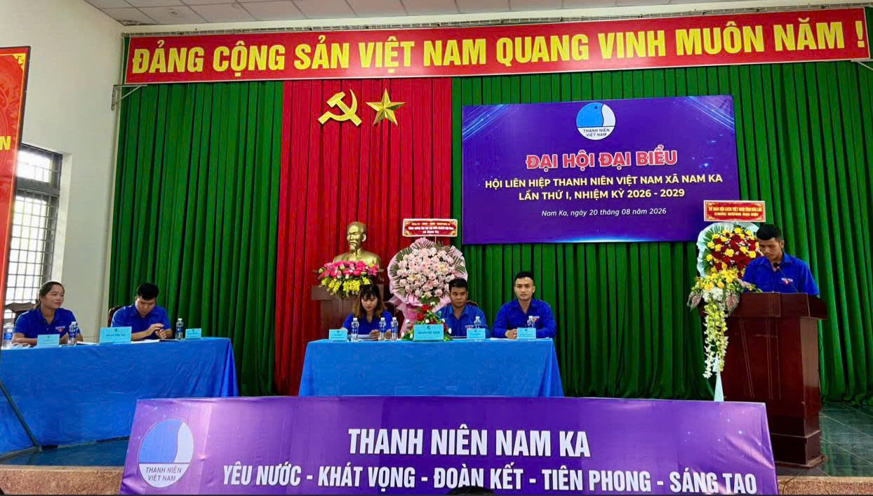 toan-canh-san-khau