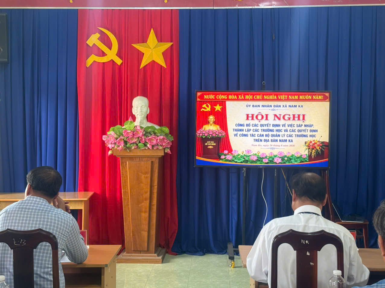 Xã Nam Ka: Công bố các Quyết định về sắp xếp đơn vị trường học và công tác cán bộ quản lý
