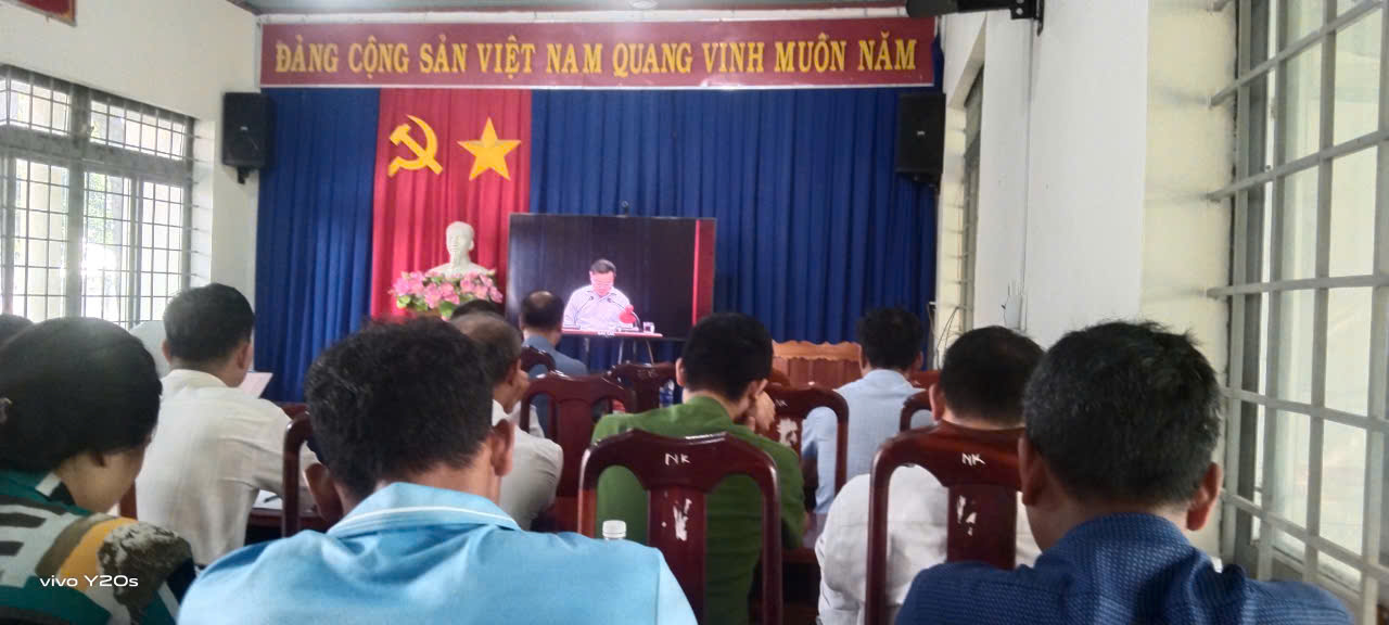 Xã Nam Ka tổ chức điểm cầu trực tuyến học tập, quán triệt các văn bản triển khai Nghị quyết Trung ương 3 khóa XIV