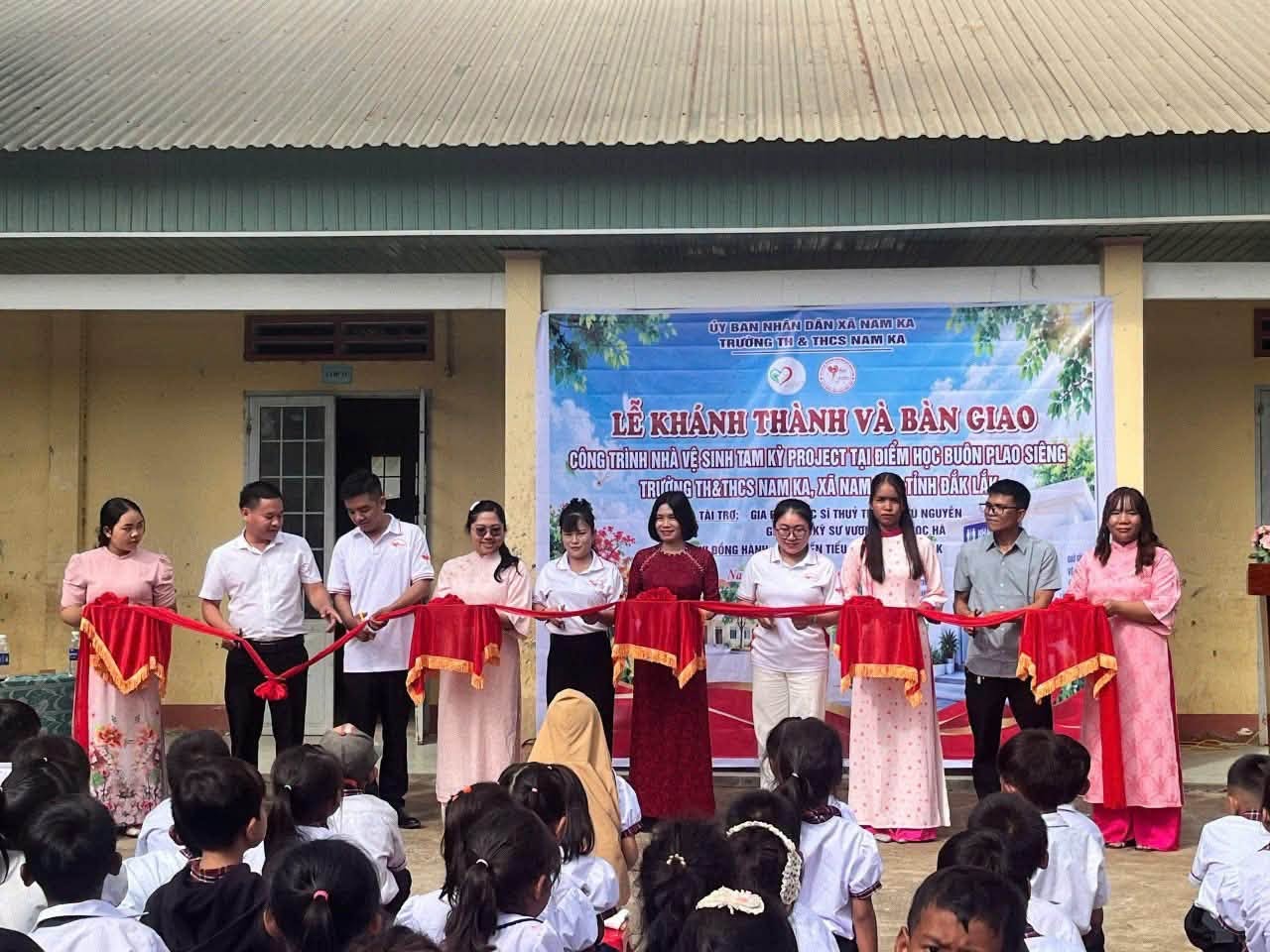 HÀNH TRÌNH TRAO YÊU THƯƠNG - KHÁNH THÀNH VÀ BÀN GIAO CÔNG TRÌNH Ý NGHĨA TẠI BUÔN PLAO SIÊNG